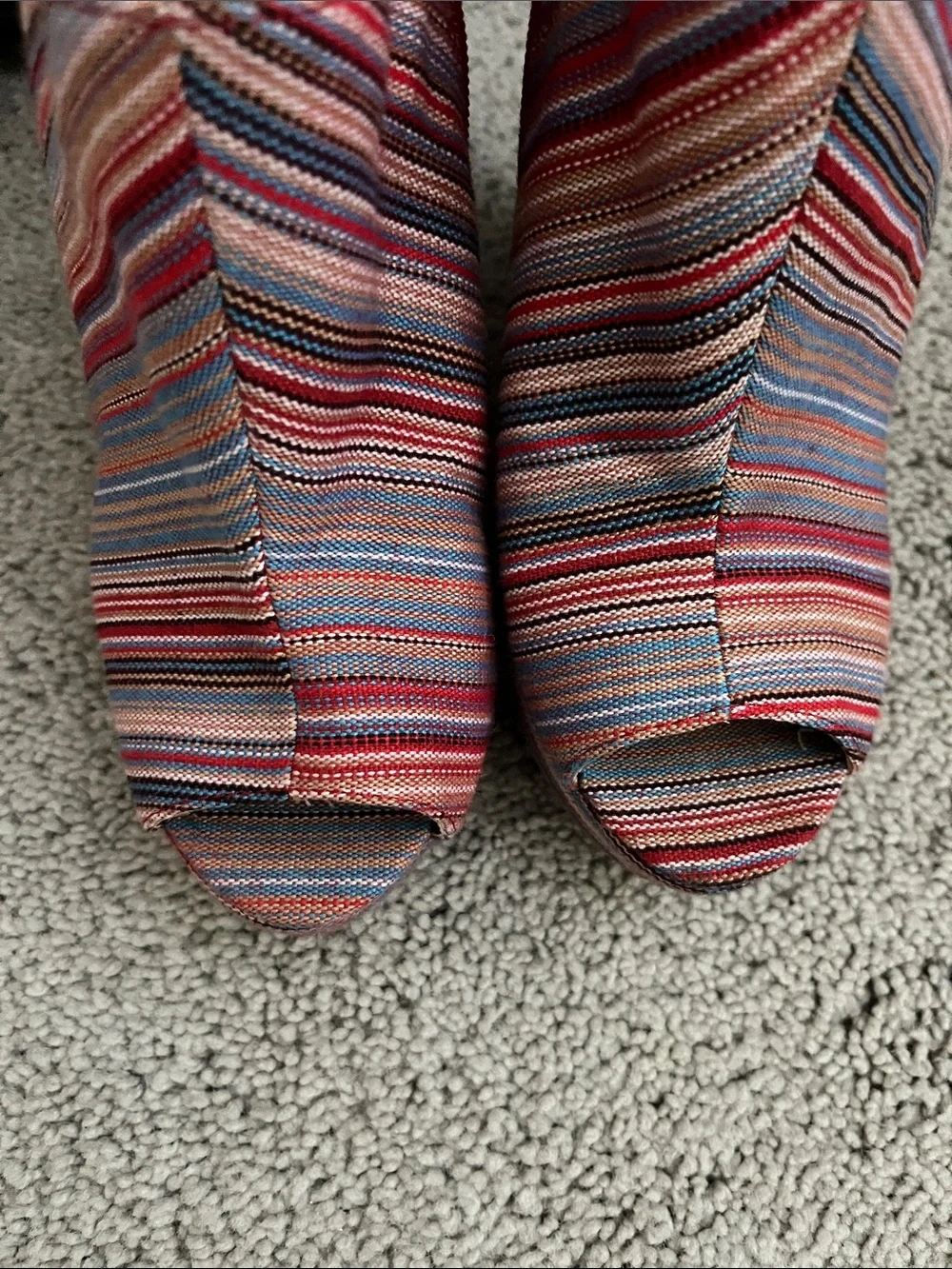 Multi striped wedges